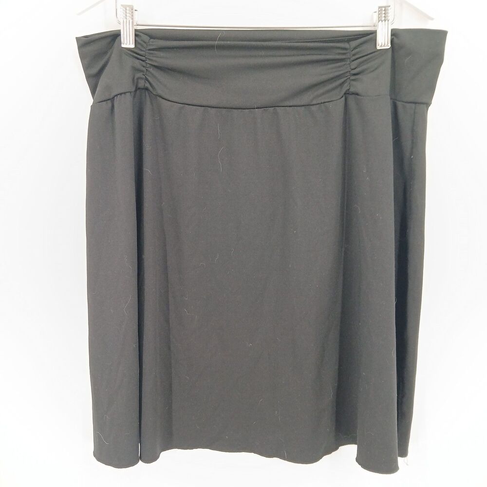 Women's Black Knee Length Skirt Fits Size XL Casual Stretch Basic